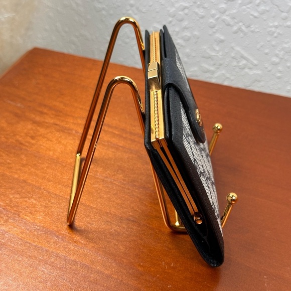 GUCCI Vintage GG Plus French Purse - Picture 5 of 12